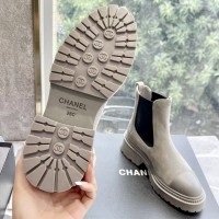 Замшевые ботинки Chanel