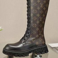 Сапоги Louis Vuitton из канвы Monogram со шнуровкой