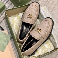 Лоферы Gucci с эмблемой Double G