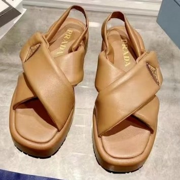 Кожаные сандалии Prada Fussbett