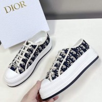 Сникеры Dior Walk'n'Dior c вышивкой
