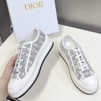 Сникеры Dior Walk'n'Dior c вышивкой