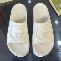 Шлепанцы Gucci с эмблемой GG