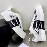 Кроссовки Valentino с логотипом VLTN
