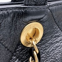 Стеганая сумка-тоут Chanel с зернистой текстурой