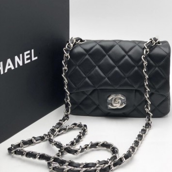 Стеганая сумка Chanel мини-формата с логотипом CC 