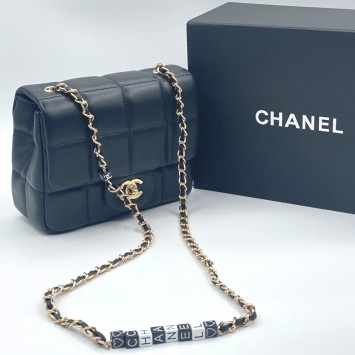 Мини-сумка на плечо Chanel Classic Flap Square