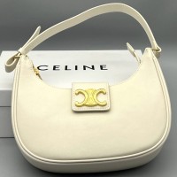 Полукруглая сумка Celine с логотипом