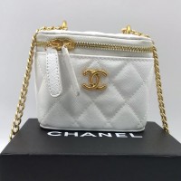 Сумка-косметичка Chanel Vanity Case