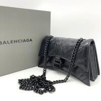 Стеганая мини-сумка Balenciaga Crush