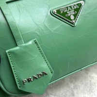 Сумка Prada с несколькими карманами
