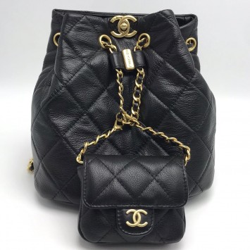Кожаный рюкзак Chanel с косметичкой
