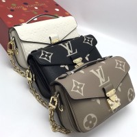 Сумка Louis Vuitton Pochette Metis East West