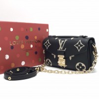 Сумка Louis Vuitton Pochette Metis East West