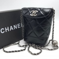 Стеганая мини-сумка Chanel с логотипом CC