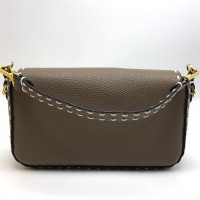 Сумка Fendi Baguette с крупными стежками