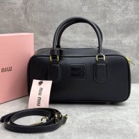 Кожаная сумка Miu Miu Arcadie