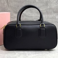 Кожаная сумка Miu Miu Arcadie