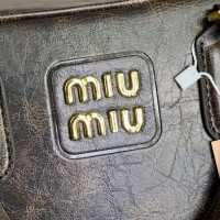 Кожаная сумка Miu Miu Arcadie