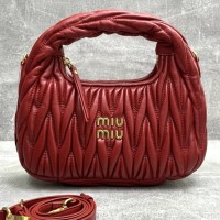 Кожаная сумка Miu Miu Wander