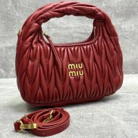 Кожаная сумка Miu Miu Wander