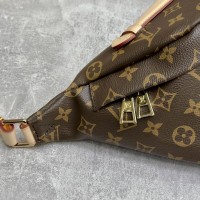 Поясная сумка Louis Vuitton Discovery