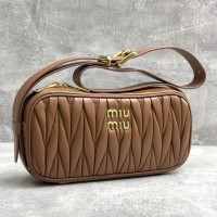 Кожаная сумка Miu Miu Arcadia