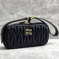 Кожаная сумка Miu Miu Arcadia