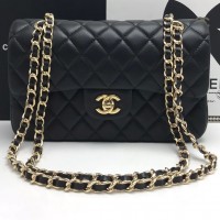 Стеганая сумка Chanel Timeless