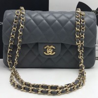 Стеганая сумка Chanel Timeless