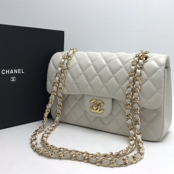 Стеганая сумка Chanel Timeless