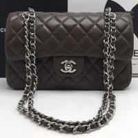 Стеганая сумка Chanel Timeless