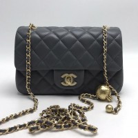 Стеганая сумка Chanel Timeless