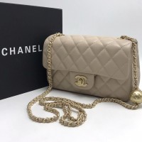 Стеганая сумка Chanel Timeless