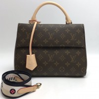 Сумка Louis Vuitton Cluny