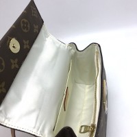 Сумка Louis Vuitton Cluny mini