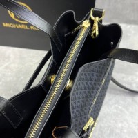 Cумка Michael Kors Emilia с паттерном