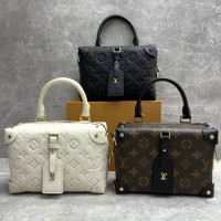 Сумка Louis Vuitton Petite Malle Souple