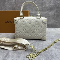 Сумка Louis Vuitton Petite Malle Souple