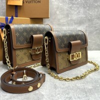 Сумка Louis Vuitton Dauphine