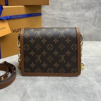 Сумка Louis Vuitton Dauphine