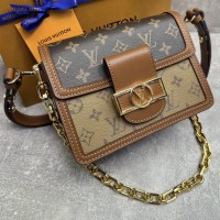 Сумка Louis Vuitton Dauphine