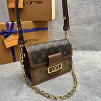 Сумка Louis Vuitton Dauphine