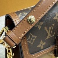 Сумка Louis Vuitton Dauphine