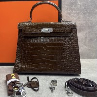 Сумка Hermes Kelly 28 с тиснением под крокодила