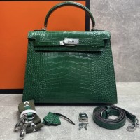 Сумка Hermes Kelly 28 с тиснением под крокодила