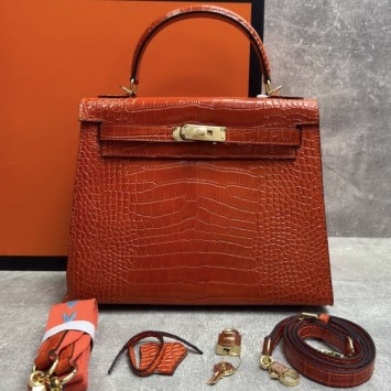 Сумка Hermes Kelly 28 с тиснением под крокодила