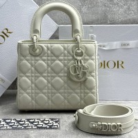 Сумка Dior Lady Dior My ABCDior