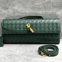 Клатч Bottega Veneta Andiamo