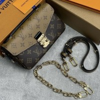 Сумка Louis Vuitton Pochette Metis East West